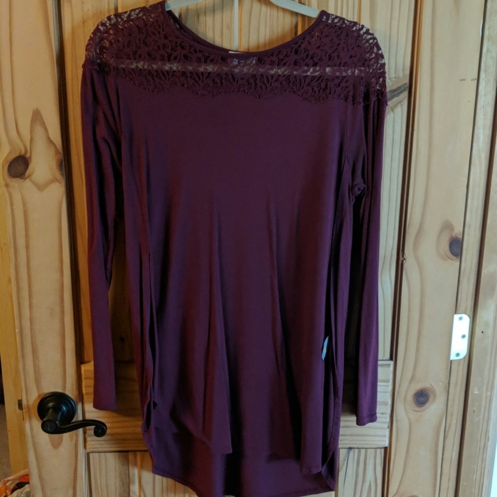 Tunic with lace